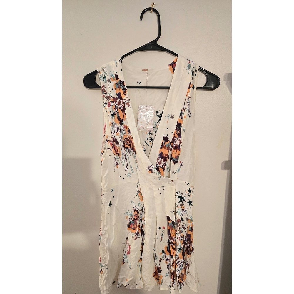 Floral Sleeveless Wrap Top